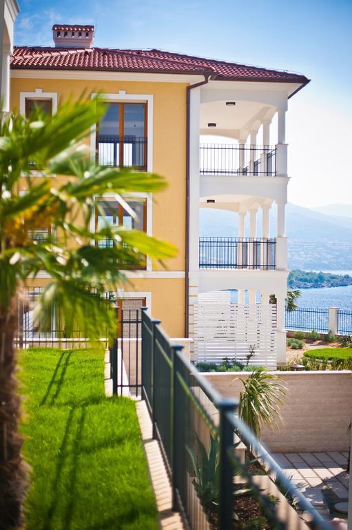 Apartments Poville Residence Повиле Экстерьер фото